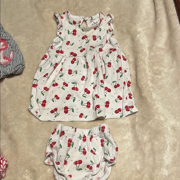 Baby Essentials Rompers - Picture 4 of 5